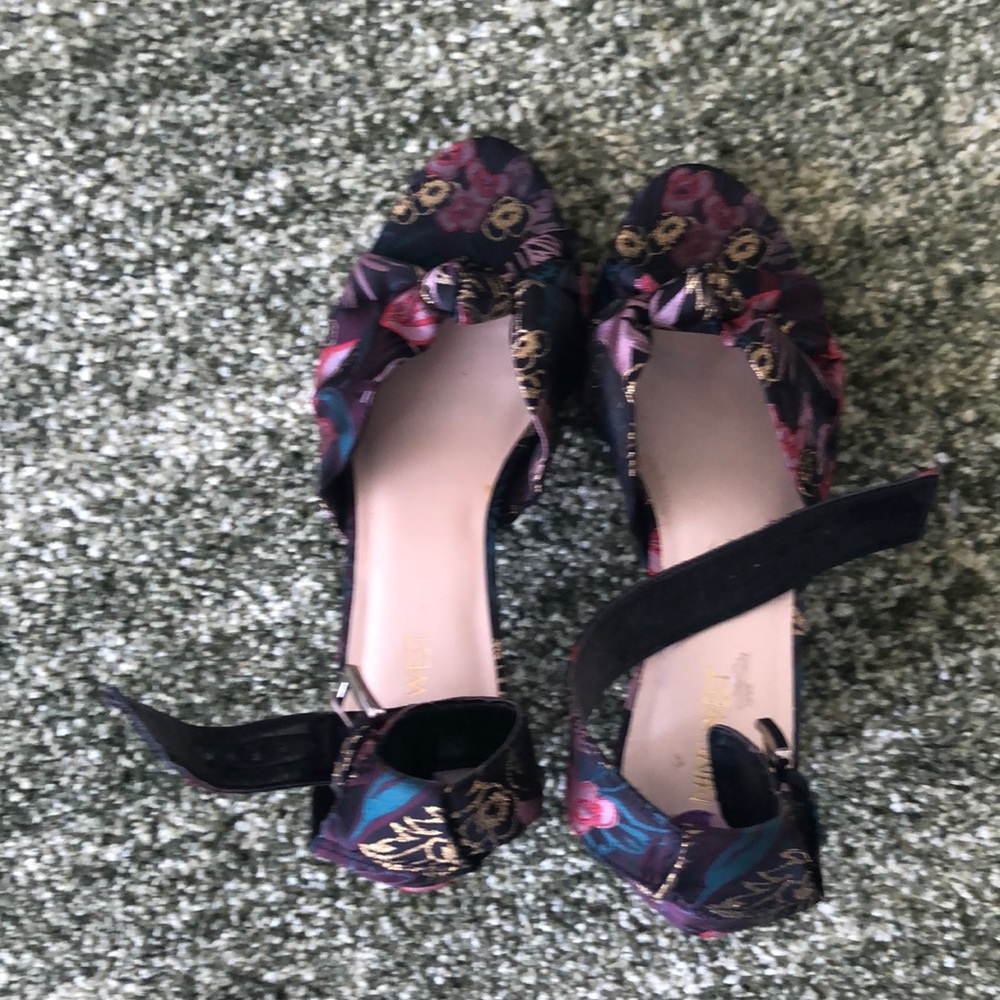Holiday 🎉party floral fabric open toe ankle sandal
